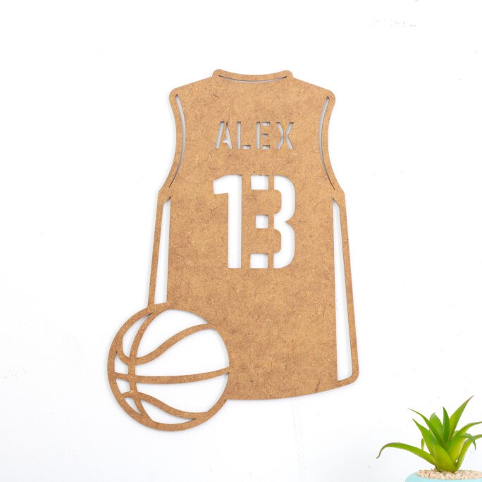 camiseta-deportiva-personalizada-en-madera-baloncesto